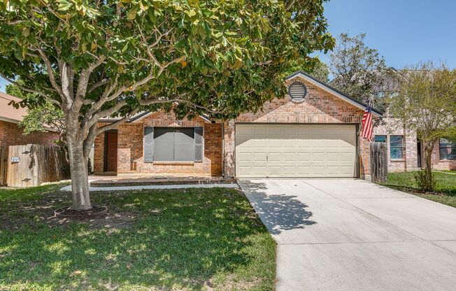 BEAUTIFUL SINGLE-STORY HOME IN REGENCY MEADOW NEAR UTSA