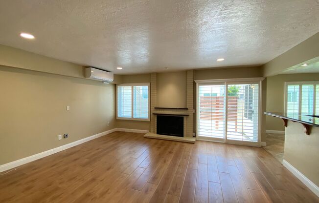 Serene Location in Park Point Loma! Two Car Garage! Pool! AC!