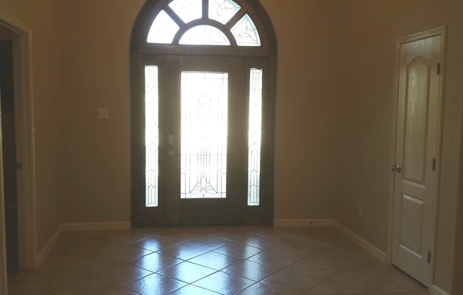 3 beds, 2 baths, $2,100