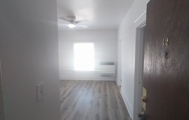 1 bed, 1 bath, 630 sqft, $1,695, Unit 12