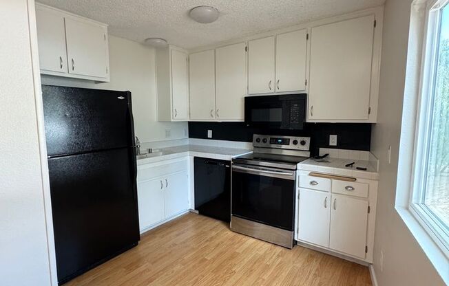 1 bed, 1.5 baths, $2,100