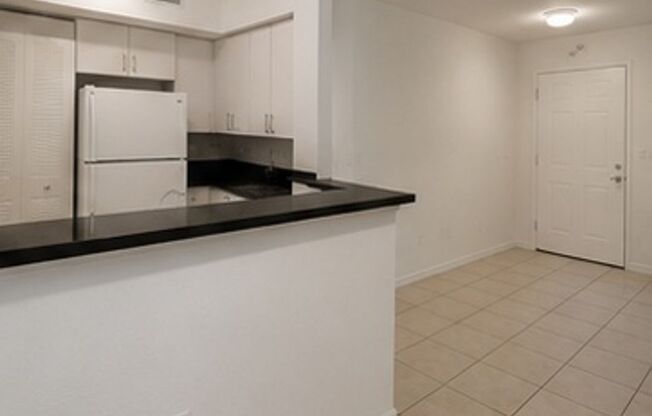 3 beds, 2 baths, 1,079 sqft, $2,600, Unit 13770-204