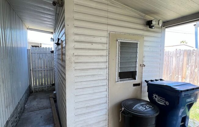 2 beds, 2 baths, $1,600