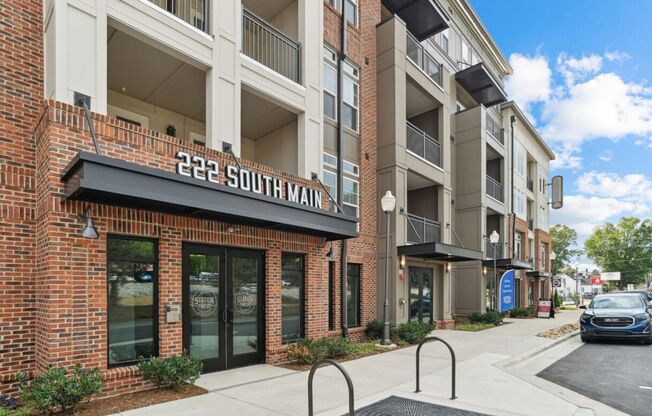 1 bed, 1 bath, 773 sqft, $1,259, Unit 1-305