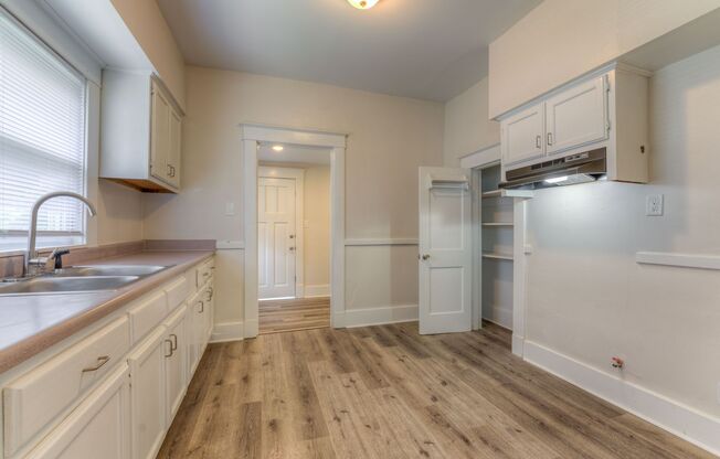 Beautiful renovation with master suite!