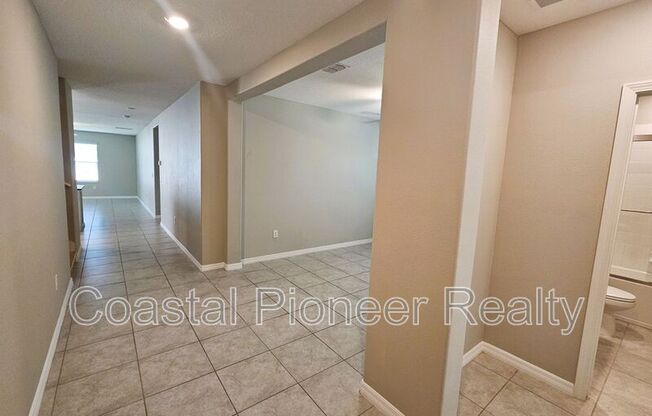 6822 KING CRK DR