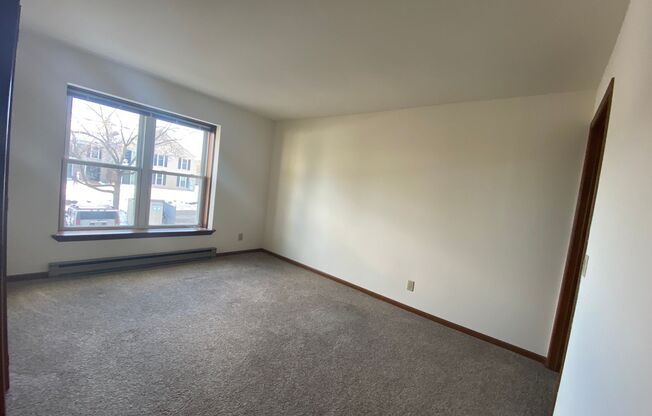 2 beds, 2 baths, 950 sqft, $1,750, Unit 7657CA