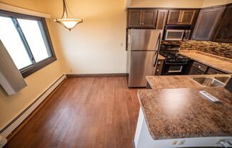 1 bed, 1 bath, 674 sqft, $1,480, Unit 211
