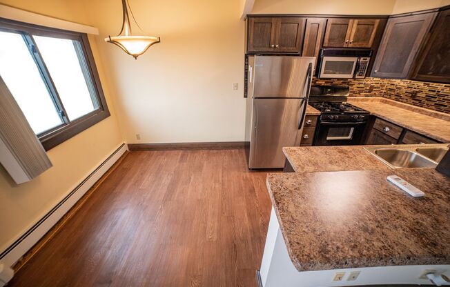 1 bed, 1 bath, 674 sqft, $1,480, Unit 211