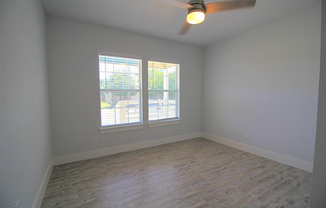 2 beds, 2 baths, $1,300