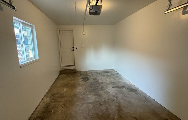 2 beds, 1 bath, $2,000