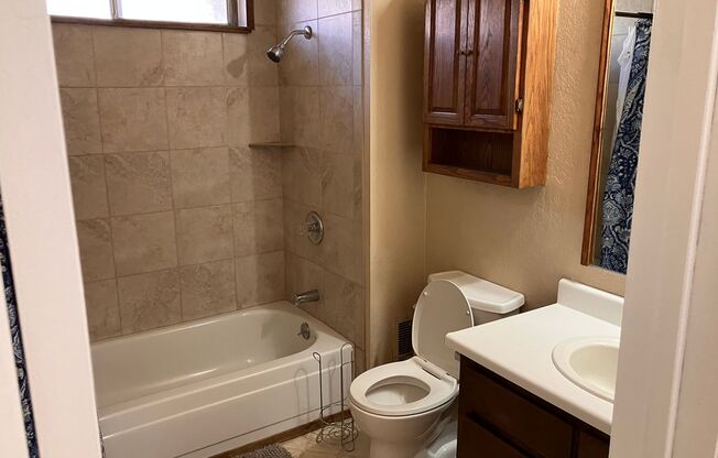 2 beds, 2 baths, $2,000