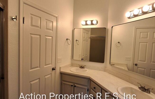 3 beds, 2 baths, $2,495