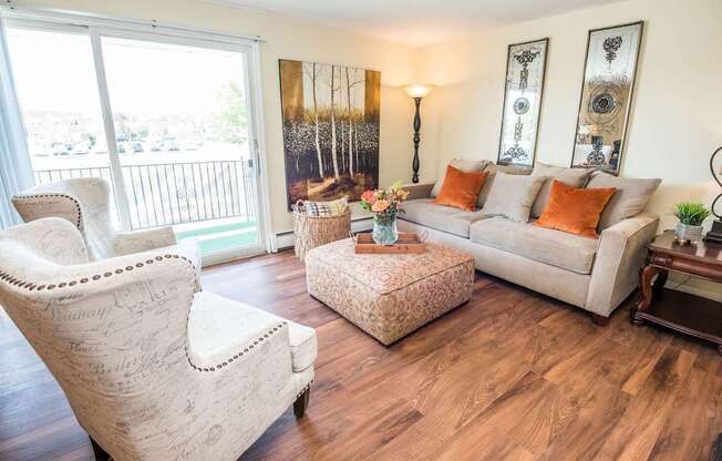 Olde Towne Village Apartments – Living Room – Snack Bar - Kenmore School District - Air Conditioner - Appliances Included - 24 Hour Emergency Maintenance – Ask for a Tour - Pet Friendly