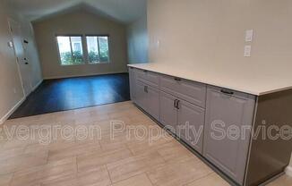 8605 LA RIVIERA DR