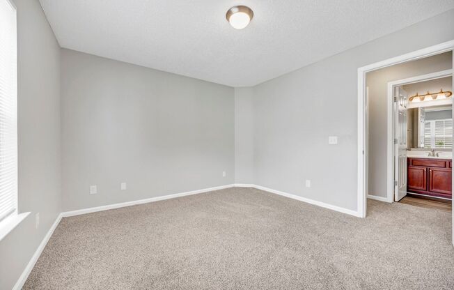 2 beds, 2 baths, 1,350 sqft, $1,380, Unit 418-418E