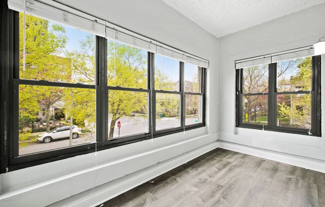 2 beds, 1 bath, 750 sqft, $2,450, Unit 205