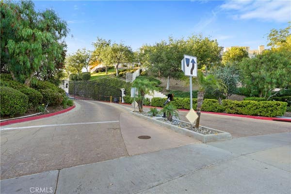 5672 COMO CIR