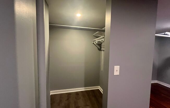 1830 N. Oakland Ave.