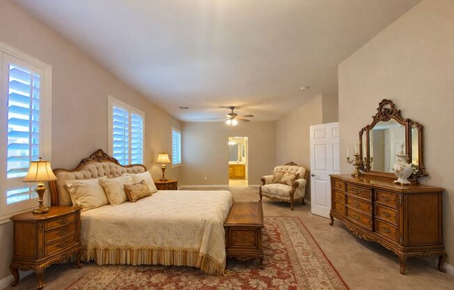 332 SUMMER PALACE WAY