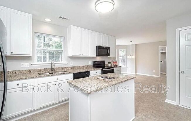 701 HOLLY THORN TRCE