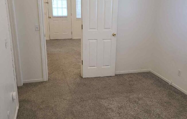 1 bed, 1 bath, 675 sqft, $1,095