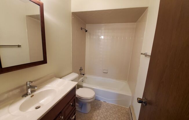 1206 Timber Pl