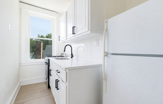 Studio, 1 bath, 375 sqft, $1,050, Unit C7