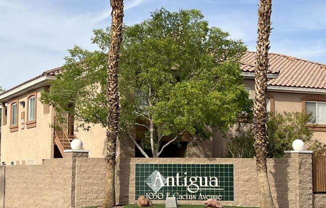 2 beds, 2 baths, 1,048 sqft, $1,500