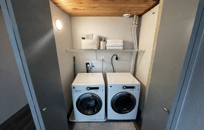 Studio, 1 bath, 732 sqft, $2,105, Unit 001