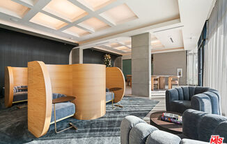 1 bed, 1 bath, 752 sqft, $3,895, Unit 427