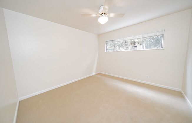 2 beds, 1 bath, $2,195, Unit 3