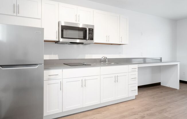 Studio, 1 bath, 420 sqft, $865, Unit 127