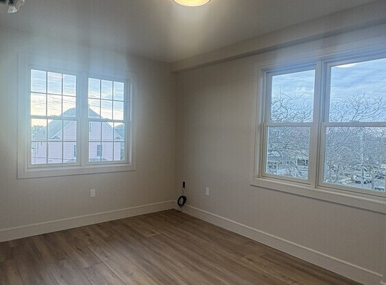 3 beds, 2 baths, 1,000 sqft, $3,800, Unit 3A
