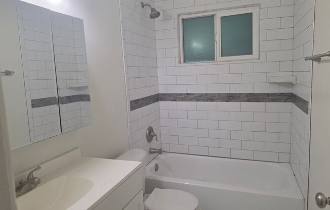 4BD/2BA Home Near ASU with Detached Guest Suite