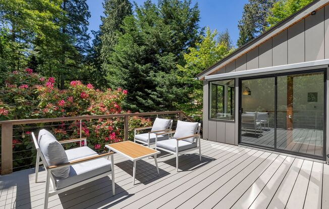 Great modern home located on Mercer Island