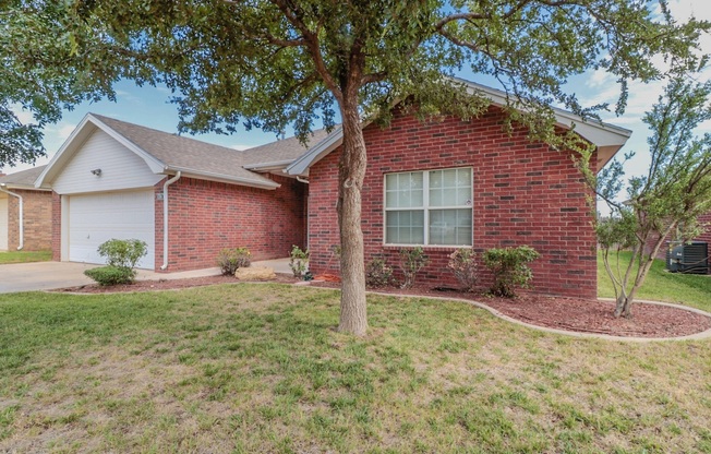 Enchanting 4-Bedroom in Northwest Lubbock
