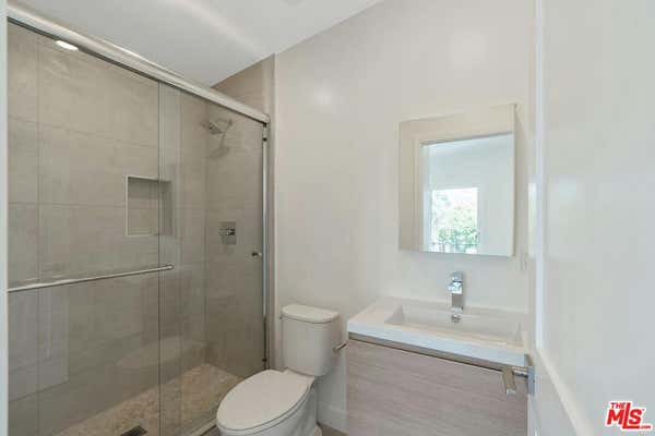 2 beds, 2 baths, 1,000 sqft, $3,850, Unit C