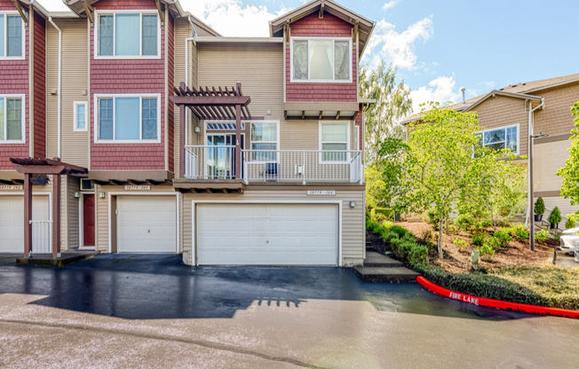 10779 SW CANTERBURY LN