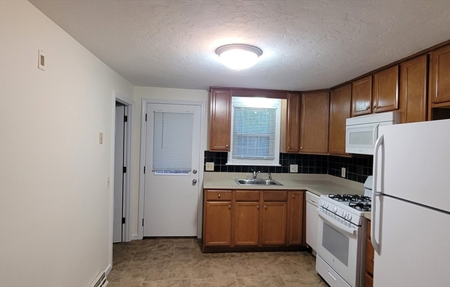 2 beds, 1 bath, 850 sqft, $2,150, Unit 0