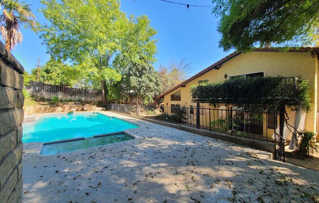 Beautiful 2-Story South Redlands Home with 3 Bedrooms and a Family Room!