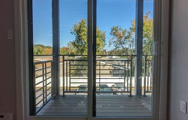 1 bed, 1 bath, 592 sqft, $1,450, Unit 5-2C