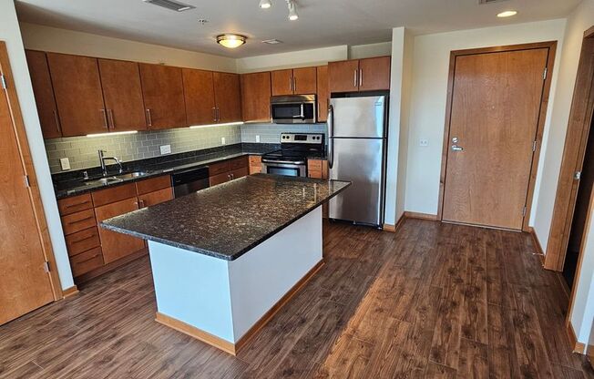 1 bed, 1 bath, 728 sqft, $1,725, Unit 507