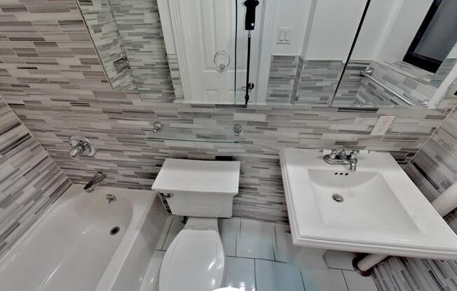 382 E 10 ST