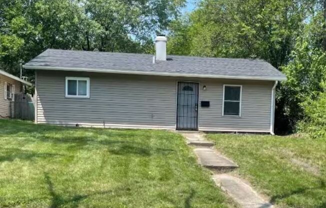 3 beds, 1 bath, $1,000