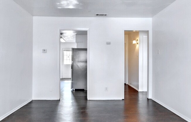2725 PATRICIA LN