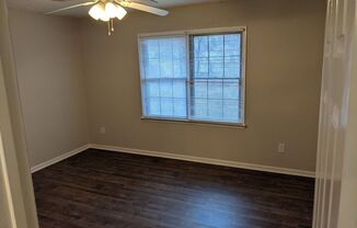 1 bed, 1 bath, 750 sqft, $955, Unit B