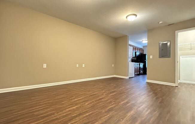 Studio, 1 bath, 179 sqft, $800, Unit 161-P Jack Miller