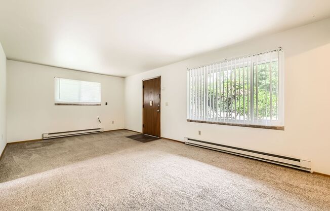 8257 Corliss