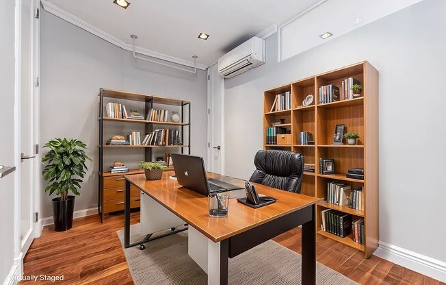 529 E 6 ST
